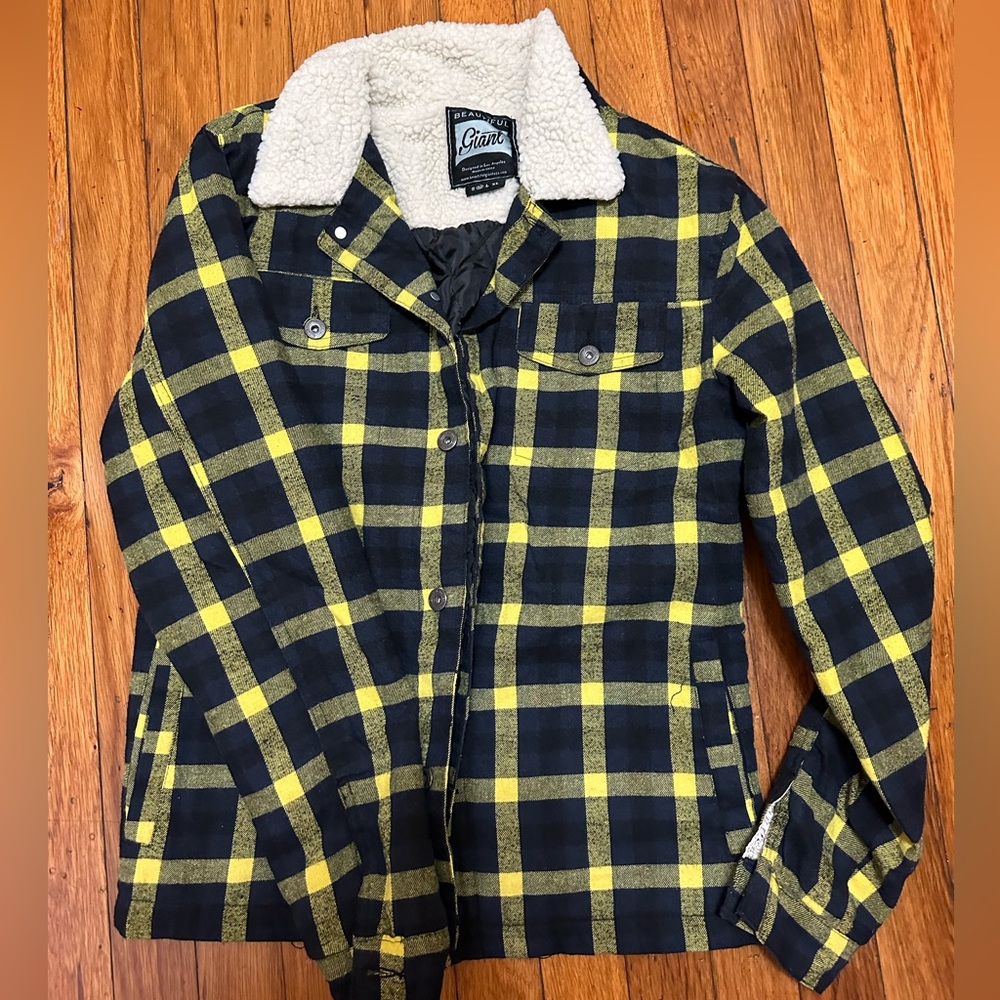 Beautiful Giant sweater